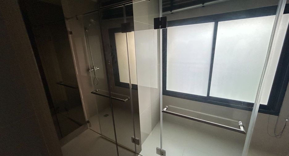 For sale 1 bed condo in Pathum Wan, Bangkok