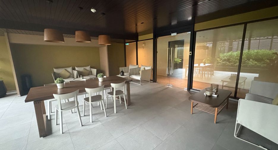 For sale 1 bed condo in Pathum Wan, Bangkok