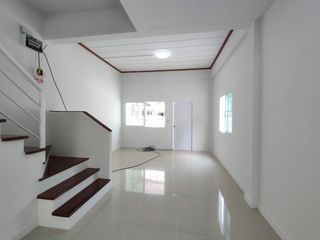For sale 4 bedrooms townhouse in Bang Khen, Bangkok