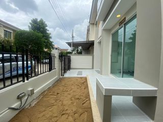 For sale 3 bedrooms townhouse in Nong Khaem, Bangkok