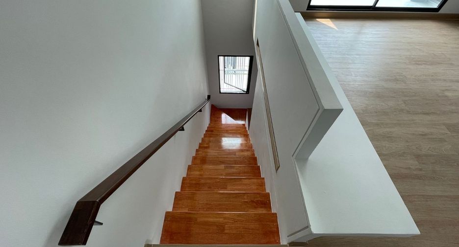 For sale 3 bedrooms townhouse in Bang Khen, Bangkok