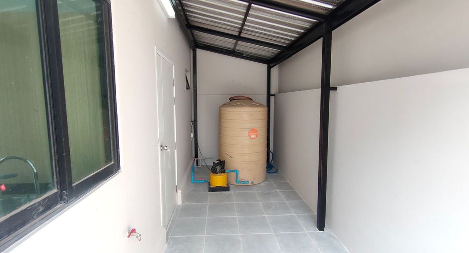 For sale 3 bedrooms townhouse in Prawet, Bangkok