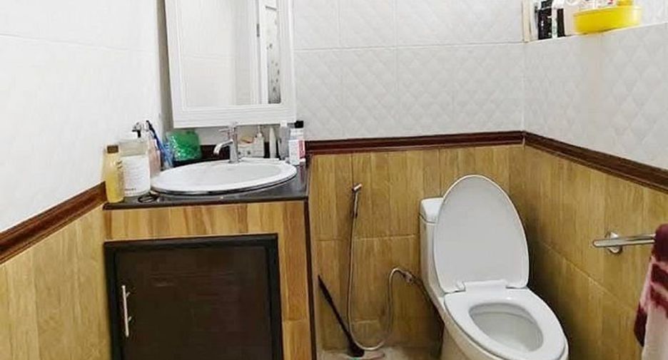 For sale 5 bedrooms retail Space in Phra Pradaeng, Samut Prakan