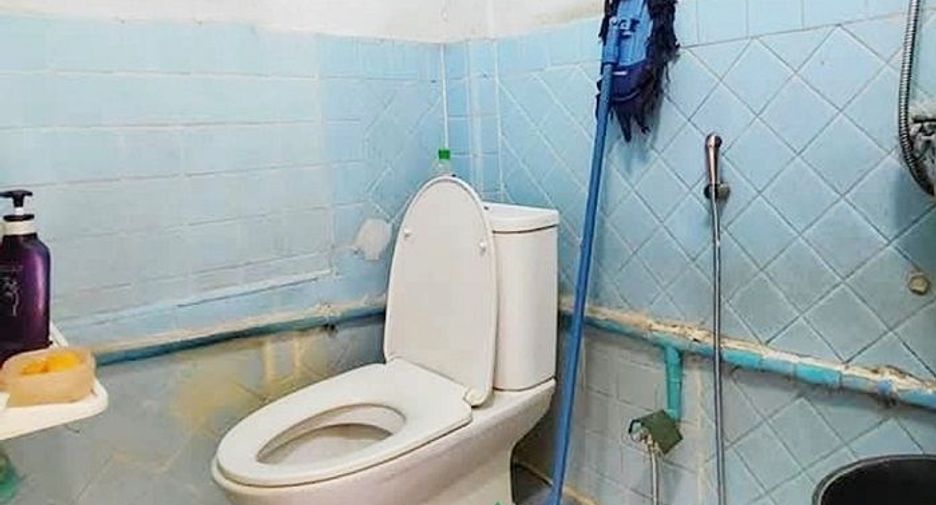 For sale 5 bedrooms retail Space in Phra Pradaeng, Samut Prakan