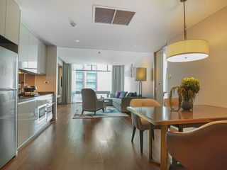 Condo en alquiler de 2 habitaciones en Pathum Wan, Bangkok