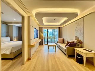 For rent 1 bed serviced apartment in Watthana, Bangkok