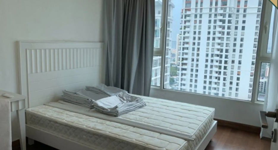 Condo en alquiler de 4 habitaciones en Watthana, Bangkok