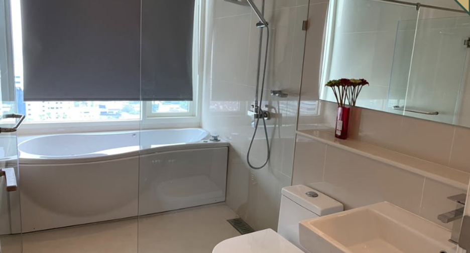 Condo en alquiler de 4 habitaciones en Watthana, Bangkok