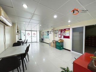 For sale office in Phra Khanong, Bangkok