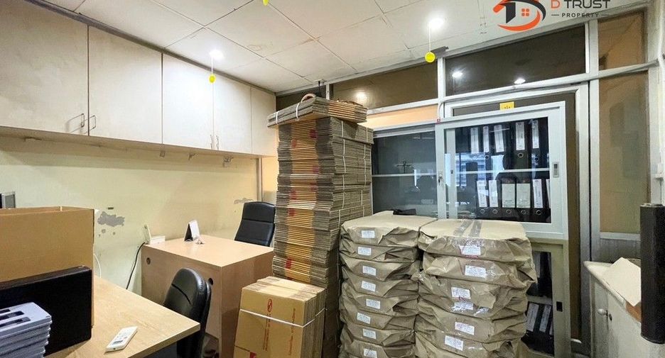 Продажа офис в Пхра Кханонг, Бангкок