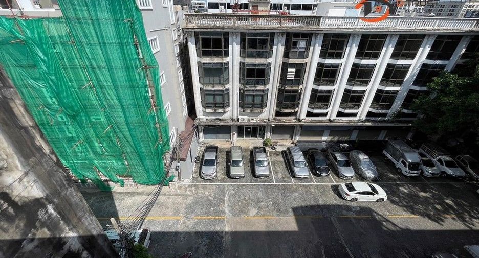 Продажа офис в Пхра Кханонг, Бангкок