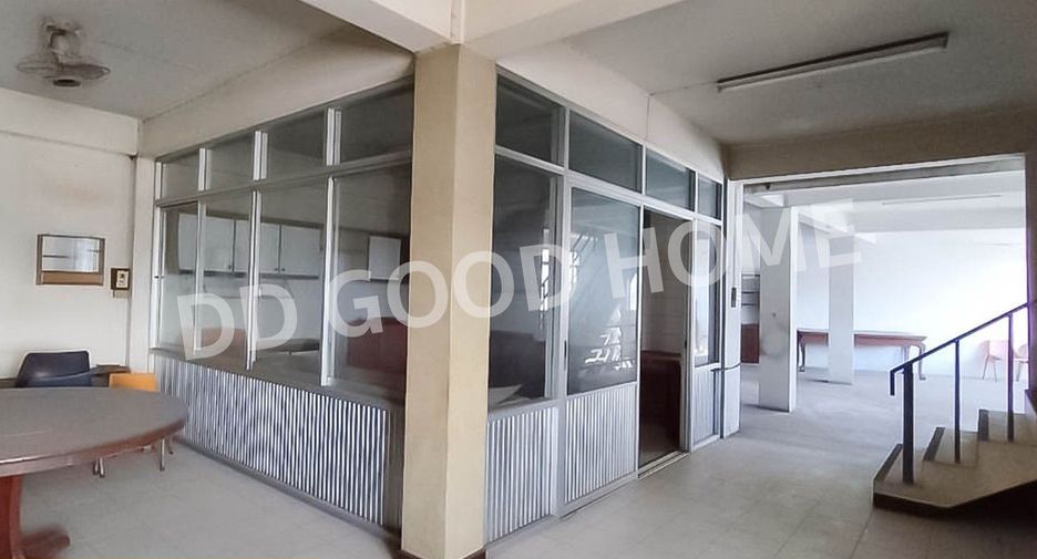 For rent 2 bedrooms retail Space in Prawet, Bangkok