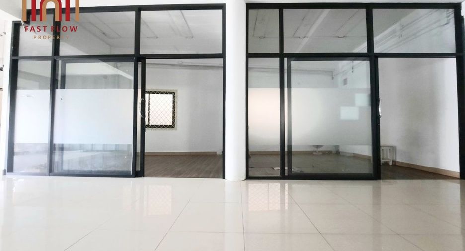 出租 4 卧室 商业空间 在 Sam Phran, Nakhon Pathom