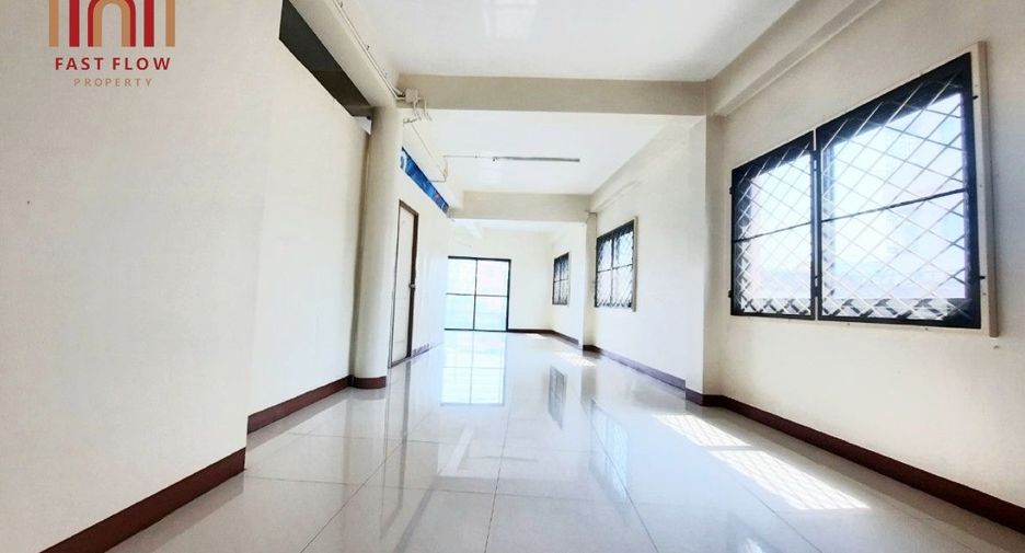 出租 4 卧室 商业空间 在 Sam Phran, Nakhon Pathom