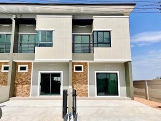 For sale 2 bed retail Space in Pluak Daeng, Rayong