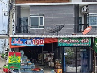 For sale 2 bed retail Space in Pluak Daeng, Rayong