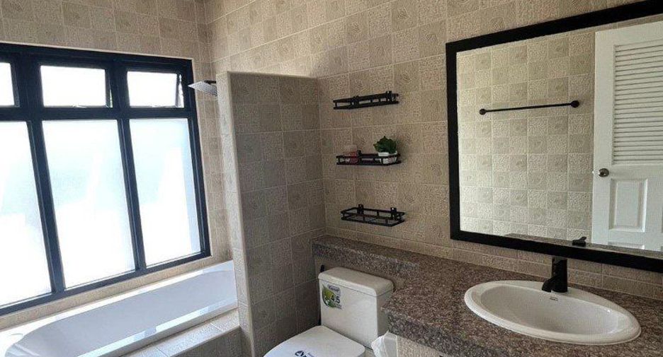 For rent and for sale 3 bedrooms villa in Mueang Phuket, Phuket