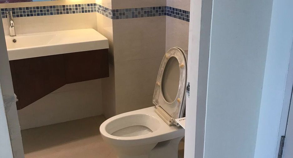 For sale 1 Beds condo in Phaya Thai, Bangkok