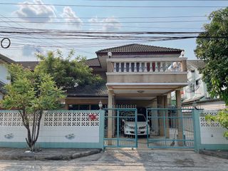 For sale 3 bedrooms house in Khlong Sam Wa, Bangkok