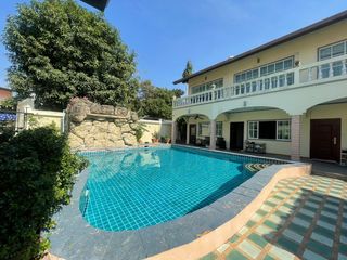 For rent and for sale 2 bed townhouse in East Pattaya, Pattaya