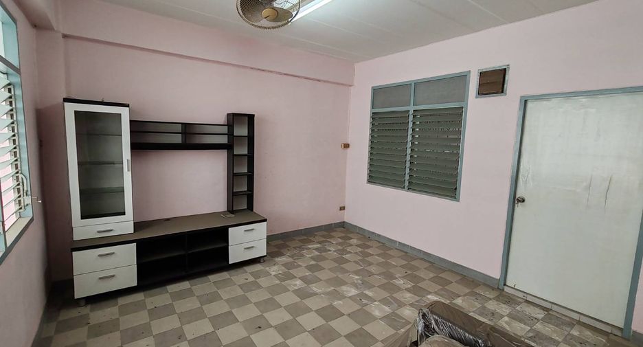 For sale 6 bedrooms retail Space in Thon Buri, Bangkok