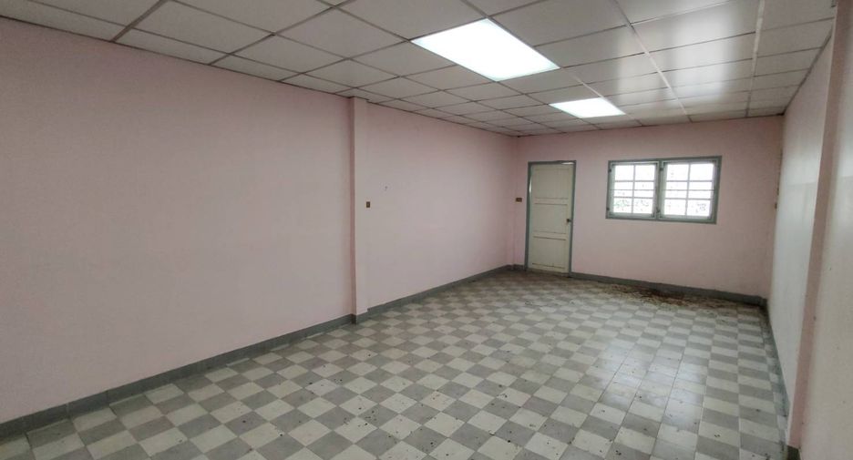 For sale 6 bedrooms retail Space in Thon Buri, Bangkok
