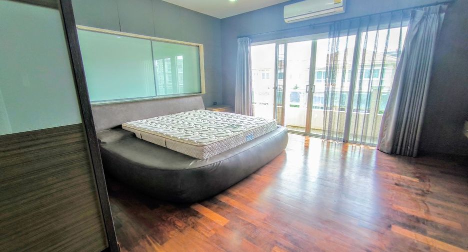 For sale 3 bedrooms house in Mueang Samut Prakan, Samut Prakan