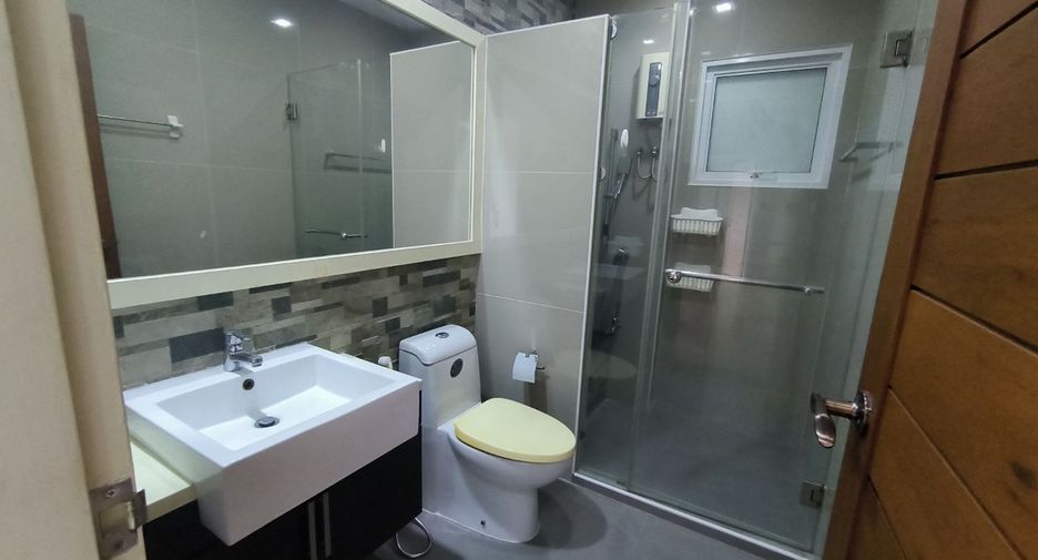 For sale 3 bedrooms house in Mueang Samut Prakan, Samut Prakan