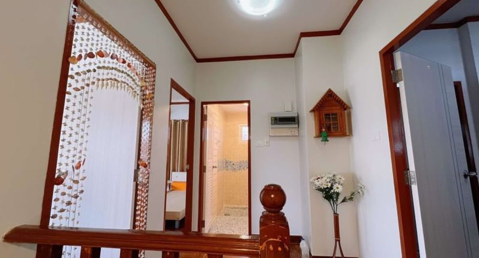 Haus zur Miete mit 3 Zimmer in Si Racha, Chonburi