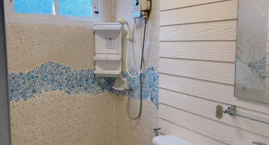 Haus zur Miete mit 3 Zimmer in Si Racha, Chonburi
