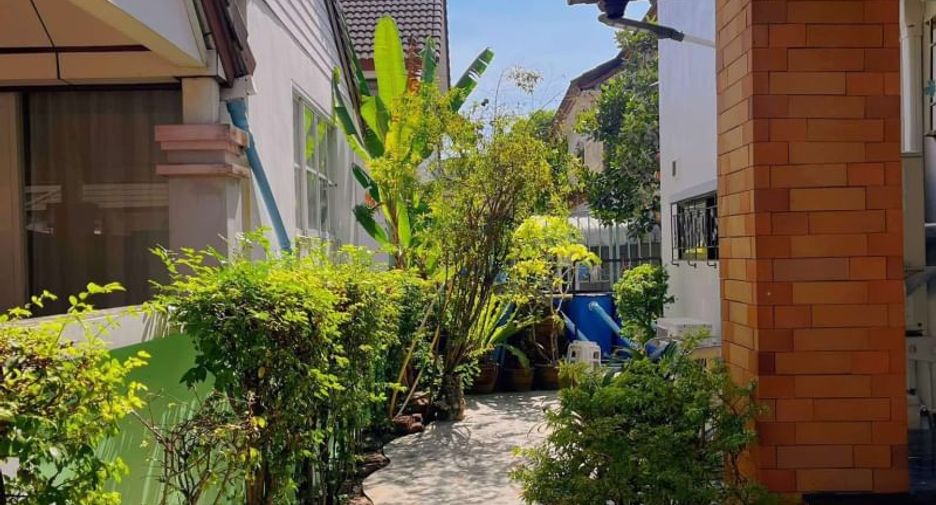 Haus zur Miete mit 3 Zimmer in Si Racha, Chonburi
