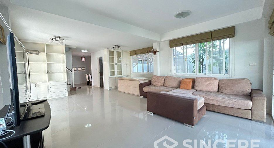 For sale 3 bedrooms house in Mueang Phuket, Phuket