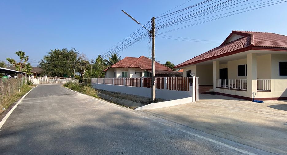 For rent 3 bedrooms house in San Sai, Chiang Mai