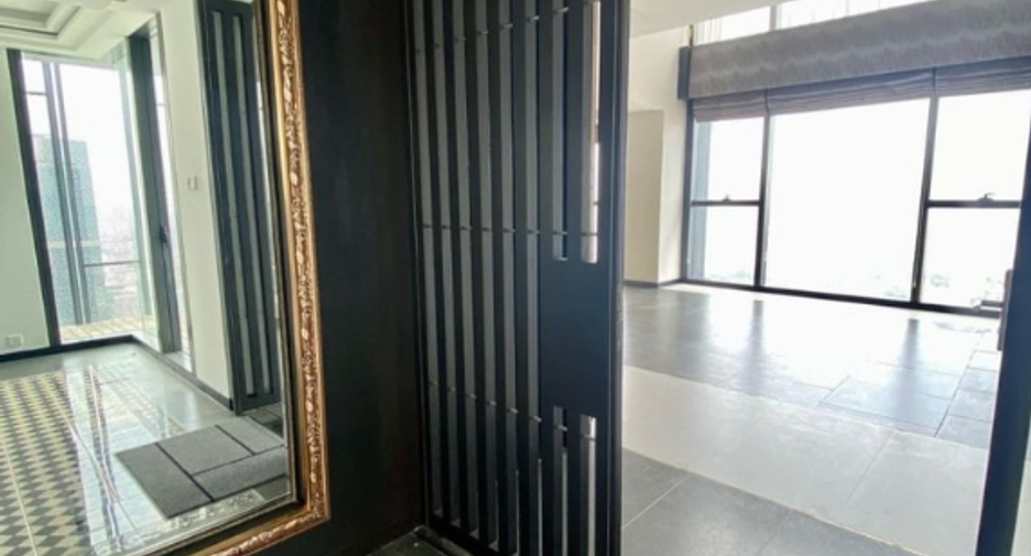 À vendre 4 chambres condo à Sathon, Bangkok
