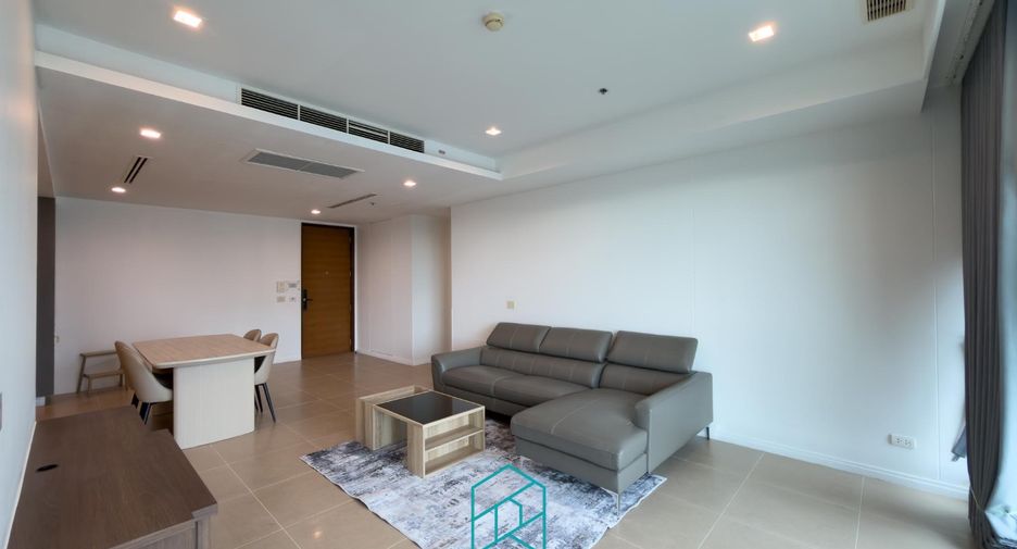 For rent 2 bedrooms condo in Sathon, Bangkok