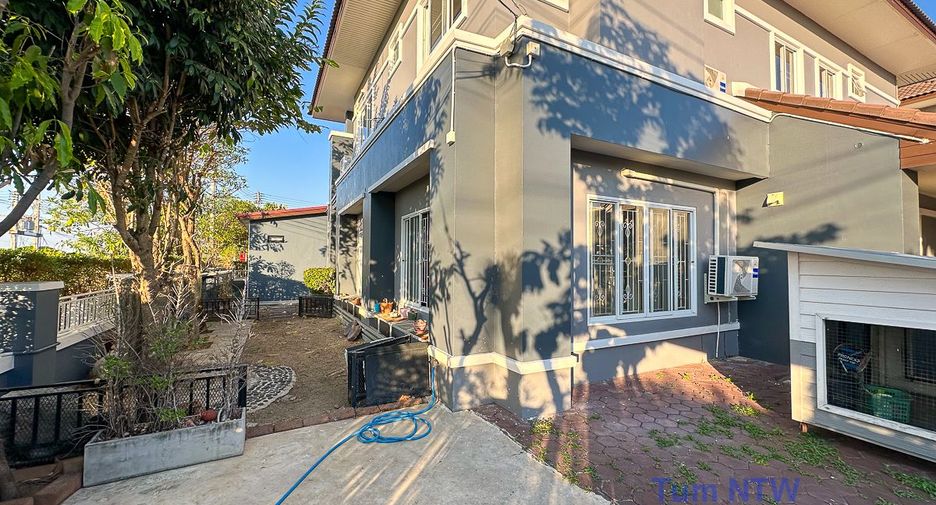 For rent and for sale 4 bedrooms house in San Kamphaeng, Chiang Mai