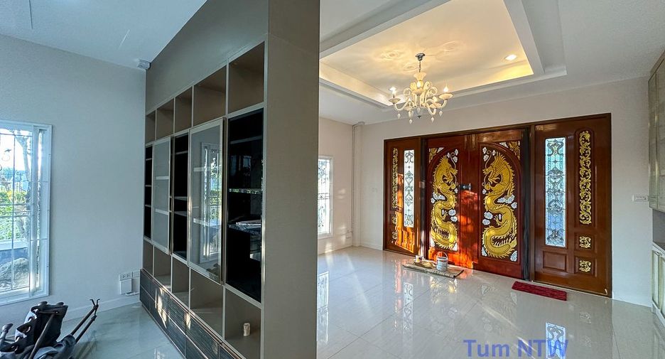 For rent and for sale 4 bedrooms house in San Kamphaeng, Chiang Mai