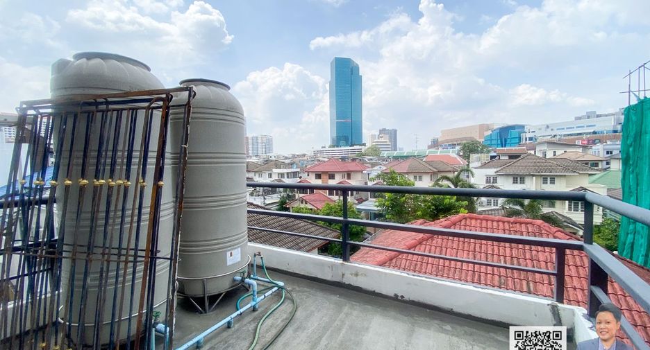 Reihenhaus zum Kauf mit 4 Zimmer in Yan Nawa, Bangkok