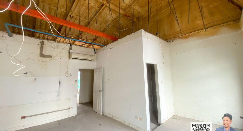 Reihenhaus zum Kauf mit 4 Zimmer in Yan Nawa, Bangkok