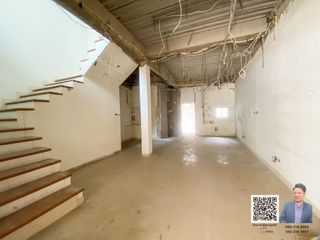 For sale 4 bedrooms townhouse in Yan Nawa, Bangkok