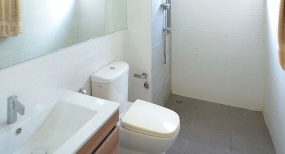 For sale 3 bedrooms townhouse in Bueng Kum, Bangkok