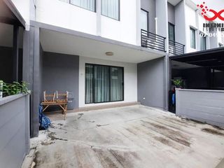 For sale 3 bed townhouse in Mueang Nonthaburi, Nonthaburi