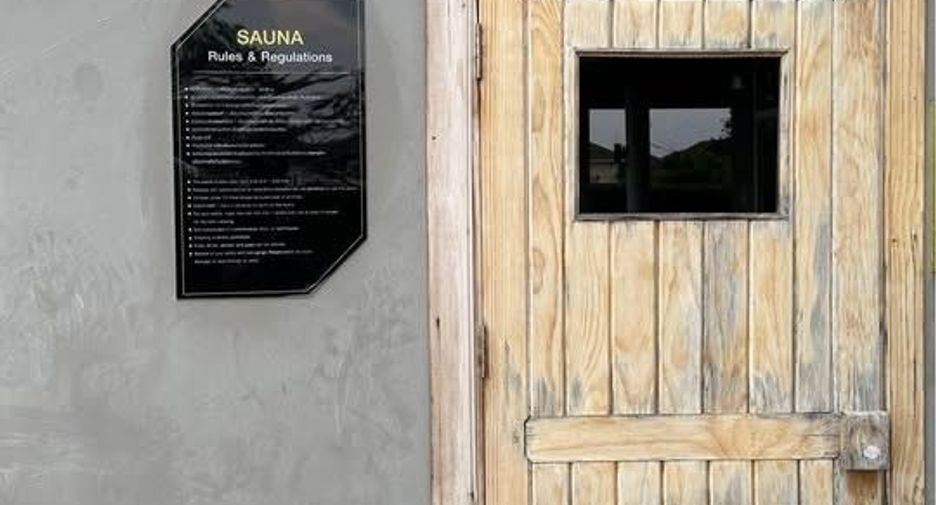 For rent 4 bedrooms house in Saraphi, Chiang Mai