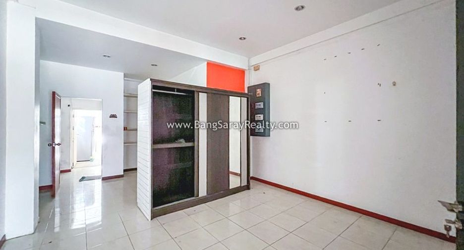 For sale 3 ベッドルーム retail Space in Sattahip, Chonburi