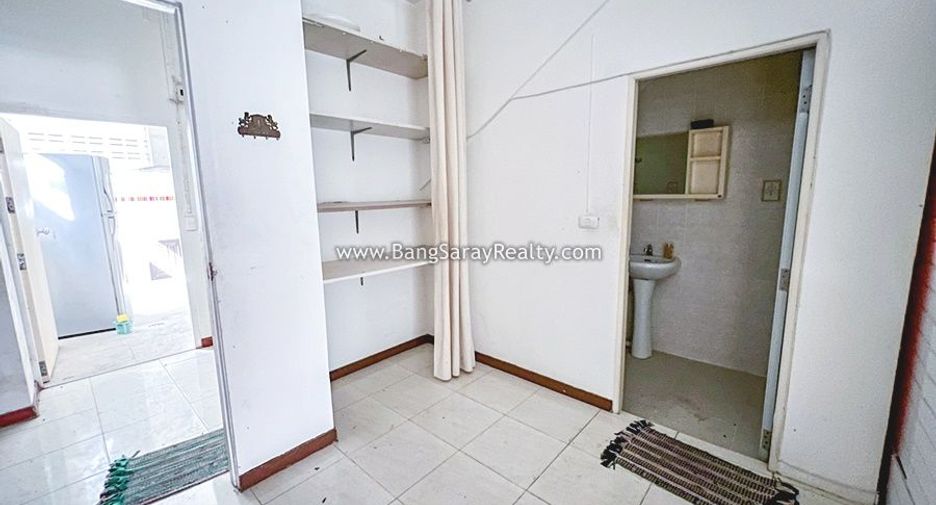 For sale 3 ベッドルーム retail Space in Sattahip, Chonburi