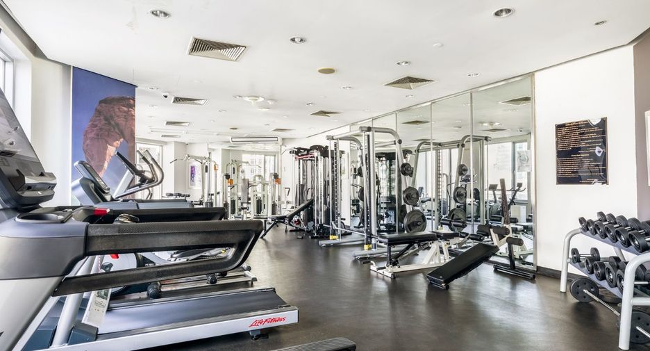 For rent 3 bedrooms condo in Pathum Wan, Bangkok