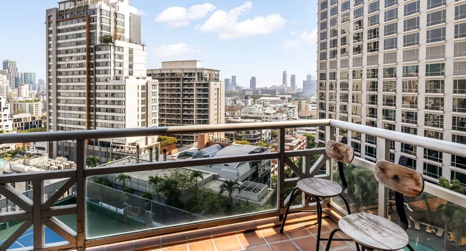 For rent 3 bedrooms condo in Pathum Wan, Bangkok