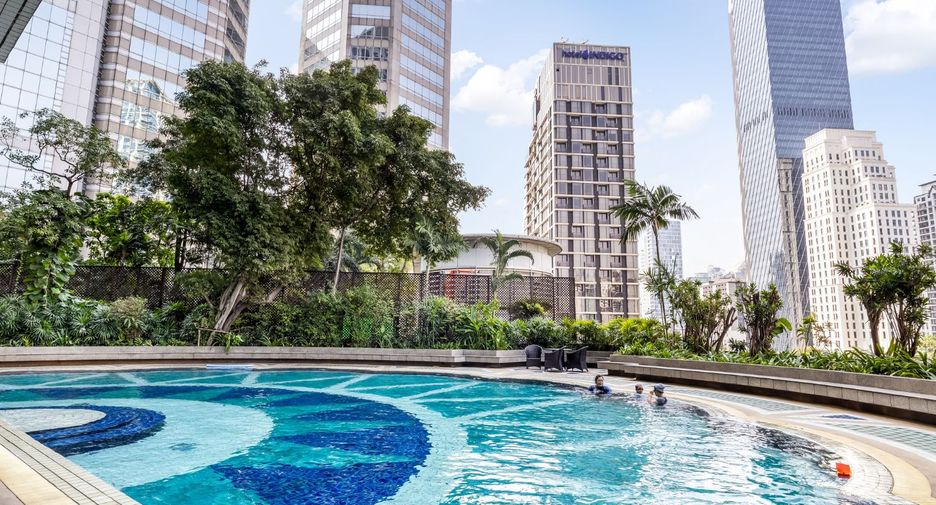 For rent 3 bedrooms condo in Pathum Wan, Bangkok