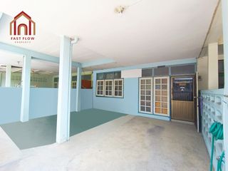 For sale 3 Beds townhouse in Mueang Nakhon Sawan, Nakhon Sawan