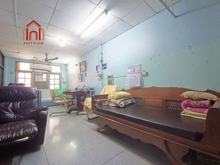 For sale 3 Beds townhouse in Mueang Nakhon Sawan, Nakhon Sawan